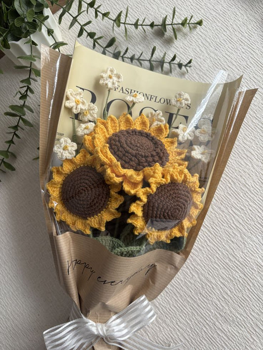 Handmade Crochet Sunflower Bouquet / Personalized Amigurumi Mixed Daisy Gift Set