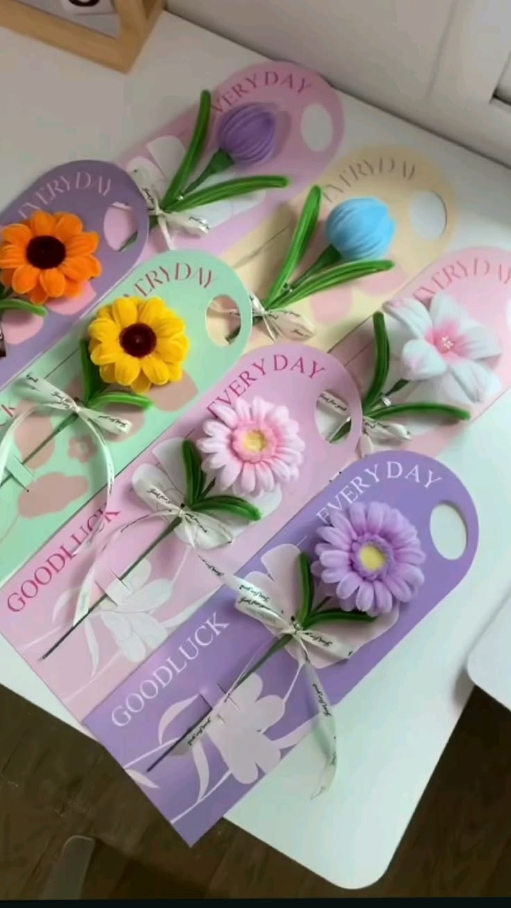 Pack of 6,10,14,50 Pipe Cleaner Flower Greeting Card - Handmade Craft Kit for Gifts